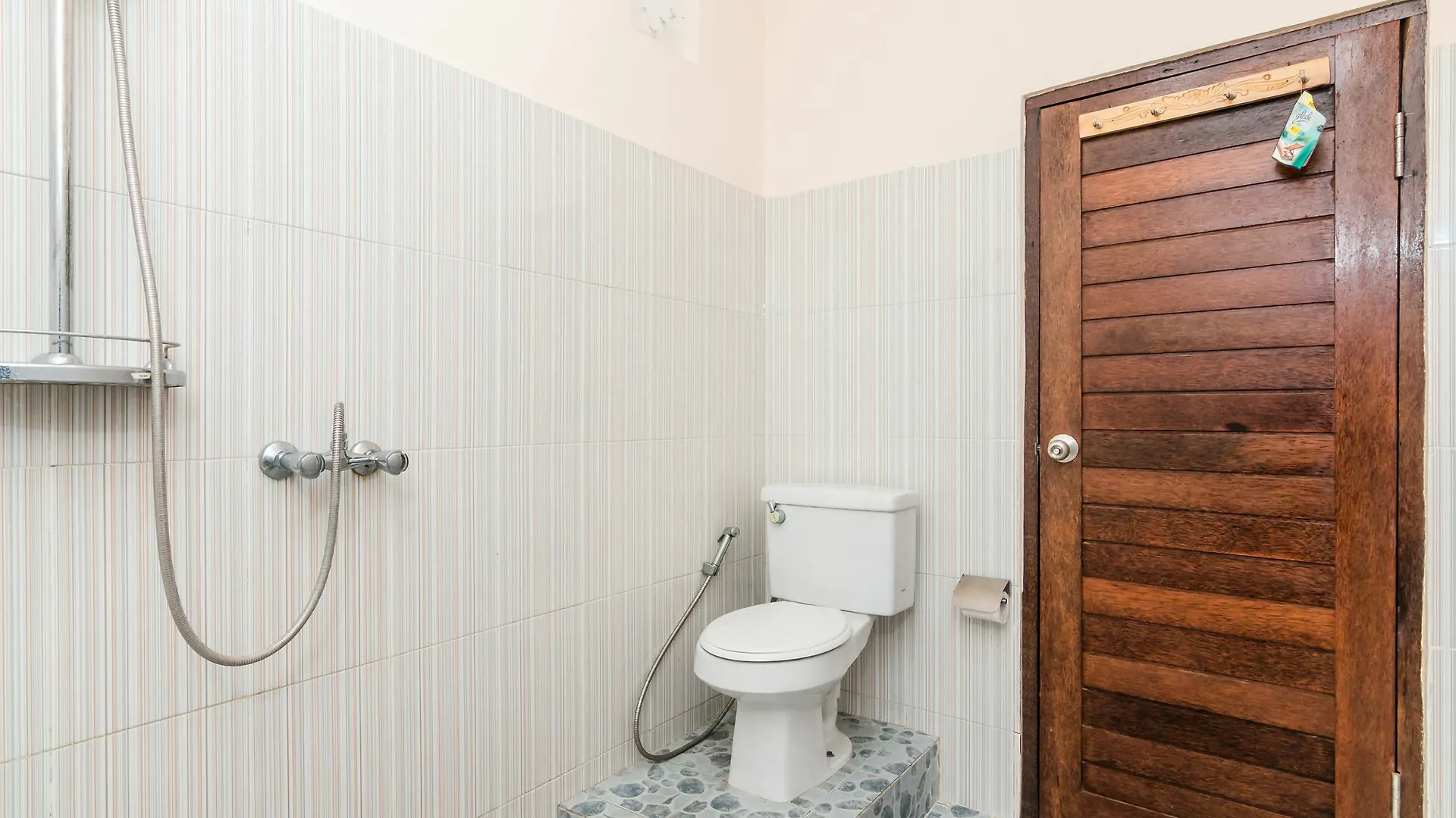 Zen Rooms Ubud Laplapan 0*,